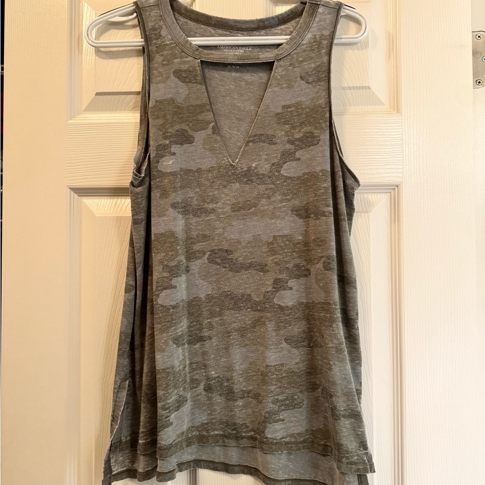 American Eagle Outfitters Camo Sleeveless Tank Top